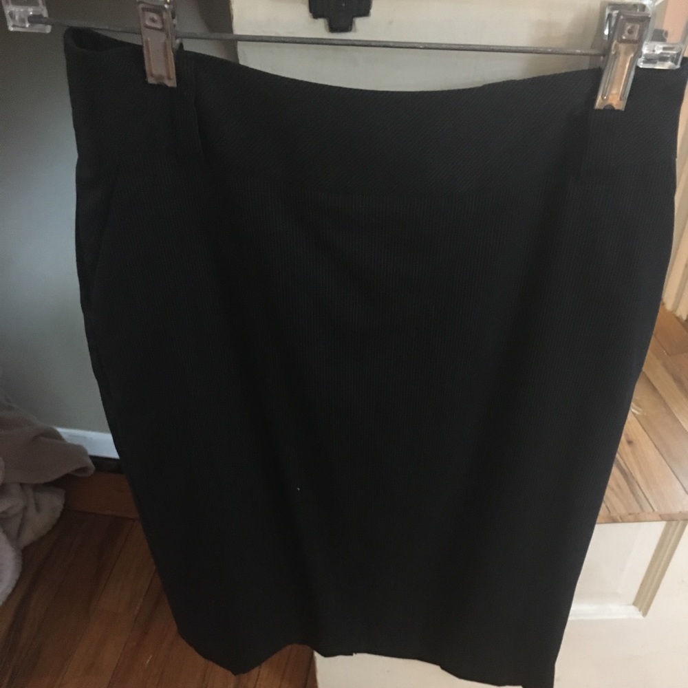 Banana Republic pencil skirt (new w tags)
